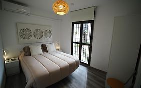 Calle San Basilio - Patios. Aparcamiento gratis